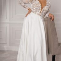 Charlotte | Curvy Chic Bridal –Plus size wedding dresses