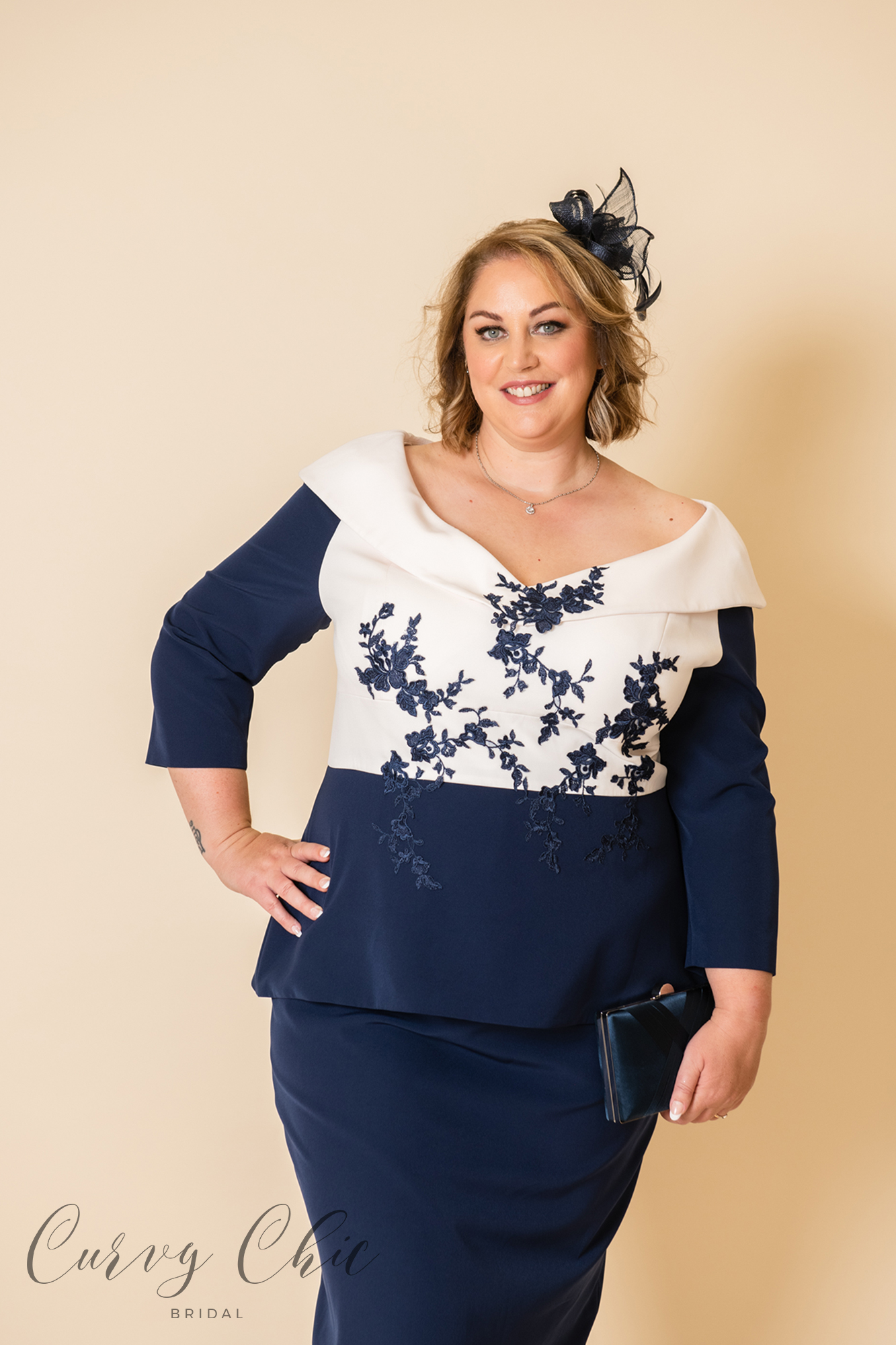 Plus size | Navy Dress with Sleeves | Veromia | Curvy Bridal
